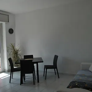Portello Flat With Balcony Appartamento
